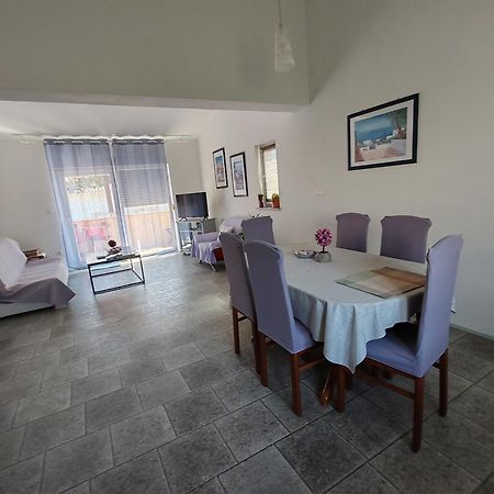 Apartman Olic Ražanac Eksteriør billede